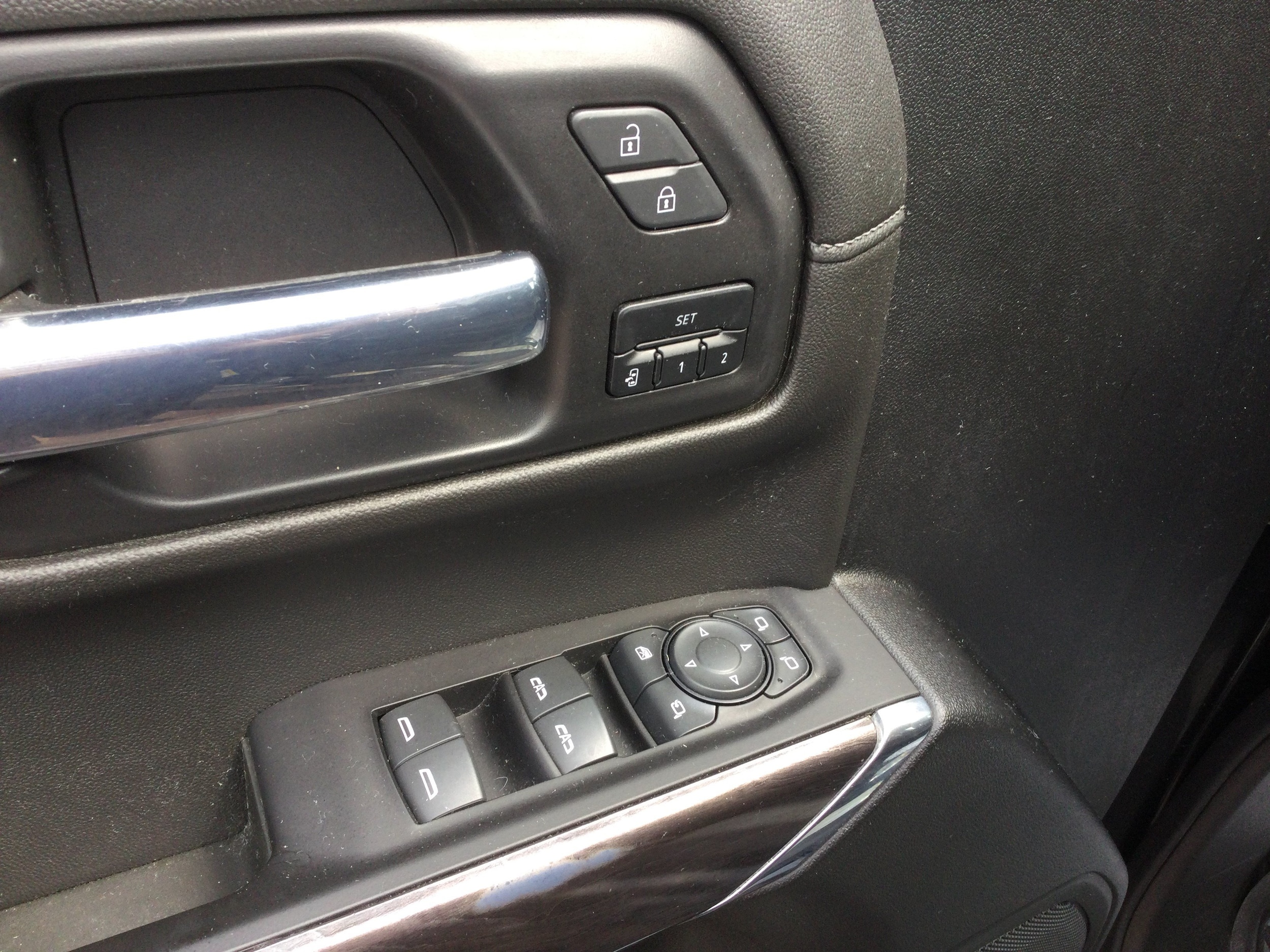2022 Chevrolet Silverado 1500 Limited LTZ - Photo 10