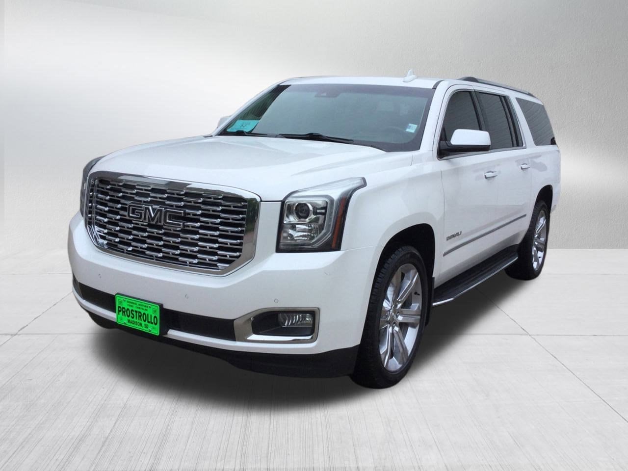 Used 2019 GMC Yukon XL Denali with VIN 1GKS2HKJ5KR231647 for sale in Madison, SD