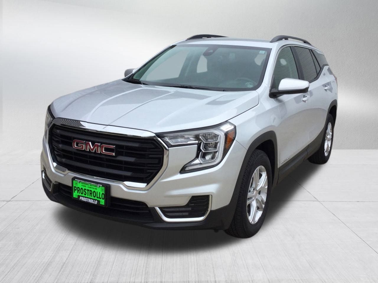 Used 2022 GMC Terrain SLE with VIN 3GKALTEV6NL165843 for sale in Madison, SD