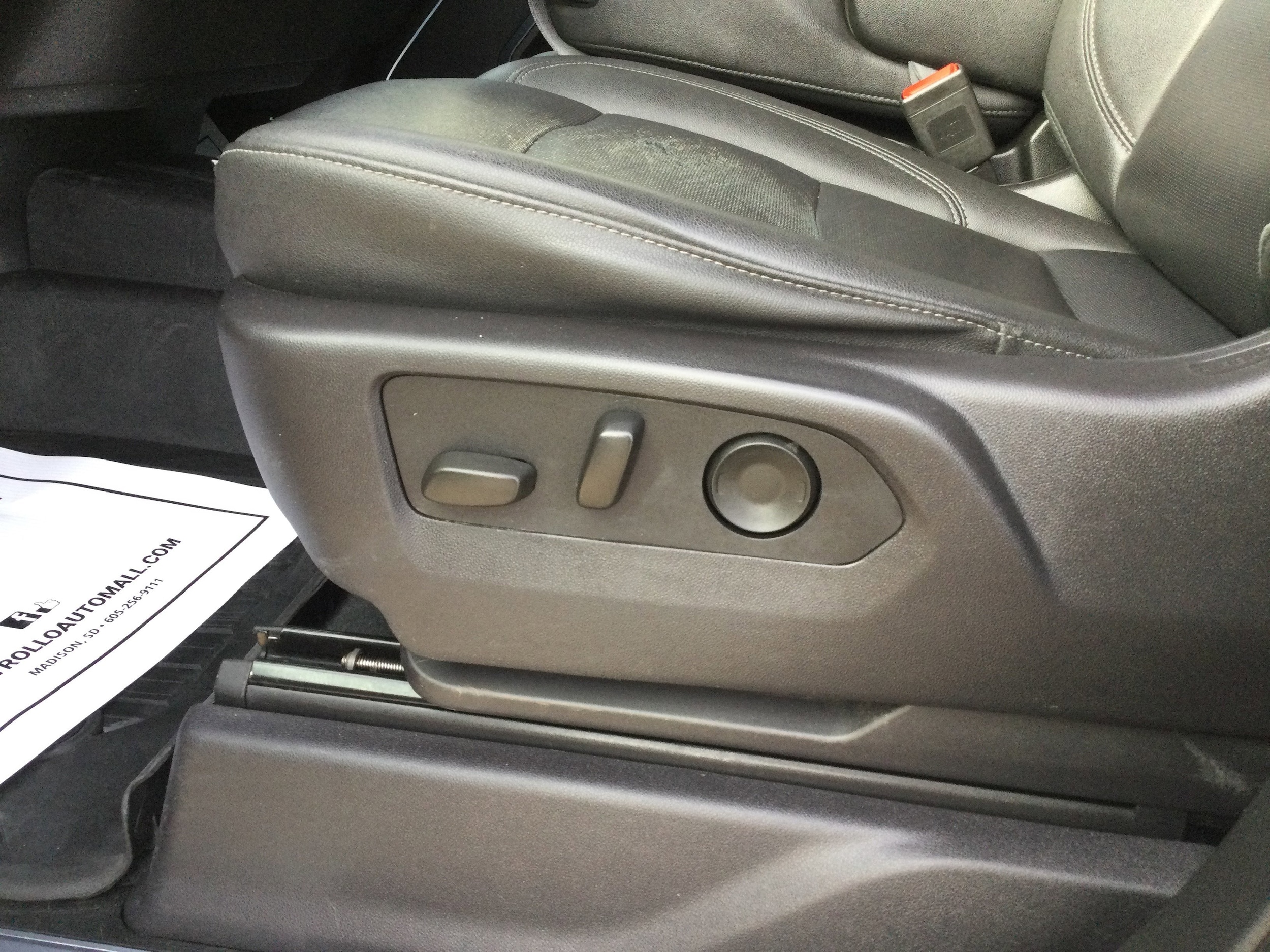 2024 GMC Sierra 1500 SLT - Photo 8