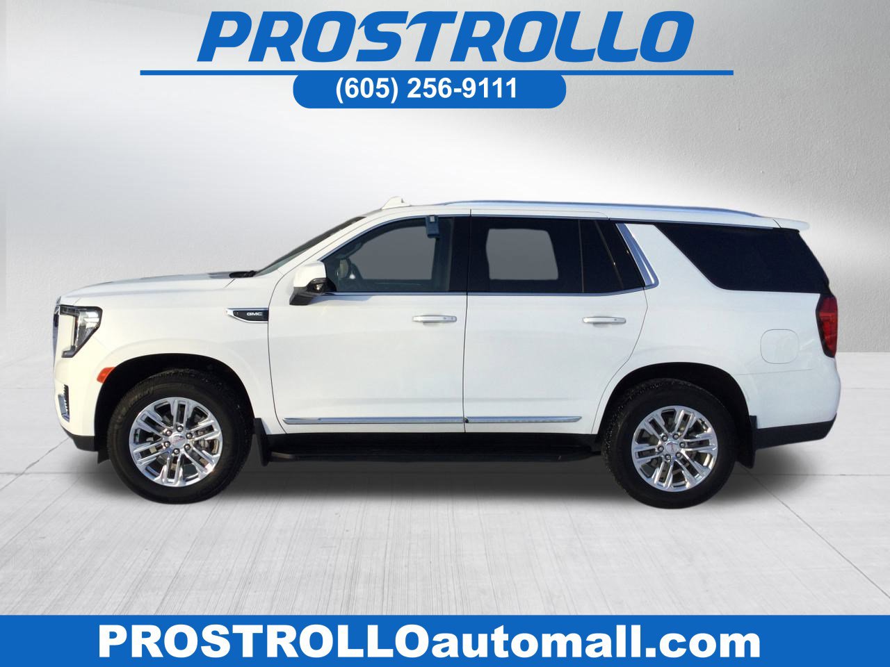 2024 GMC Yukon SLT's photo