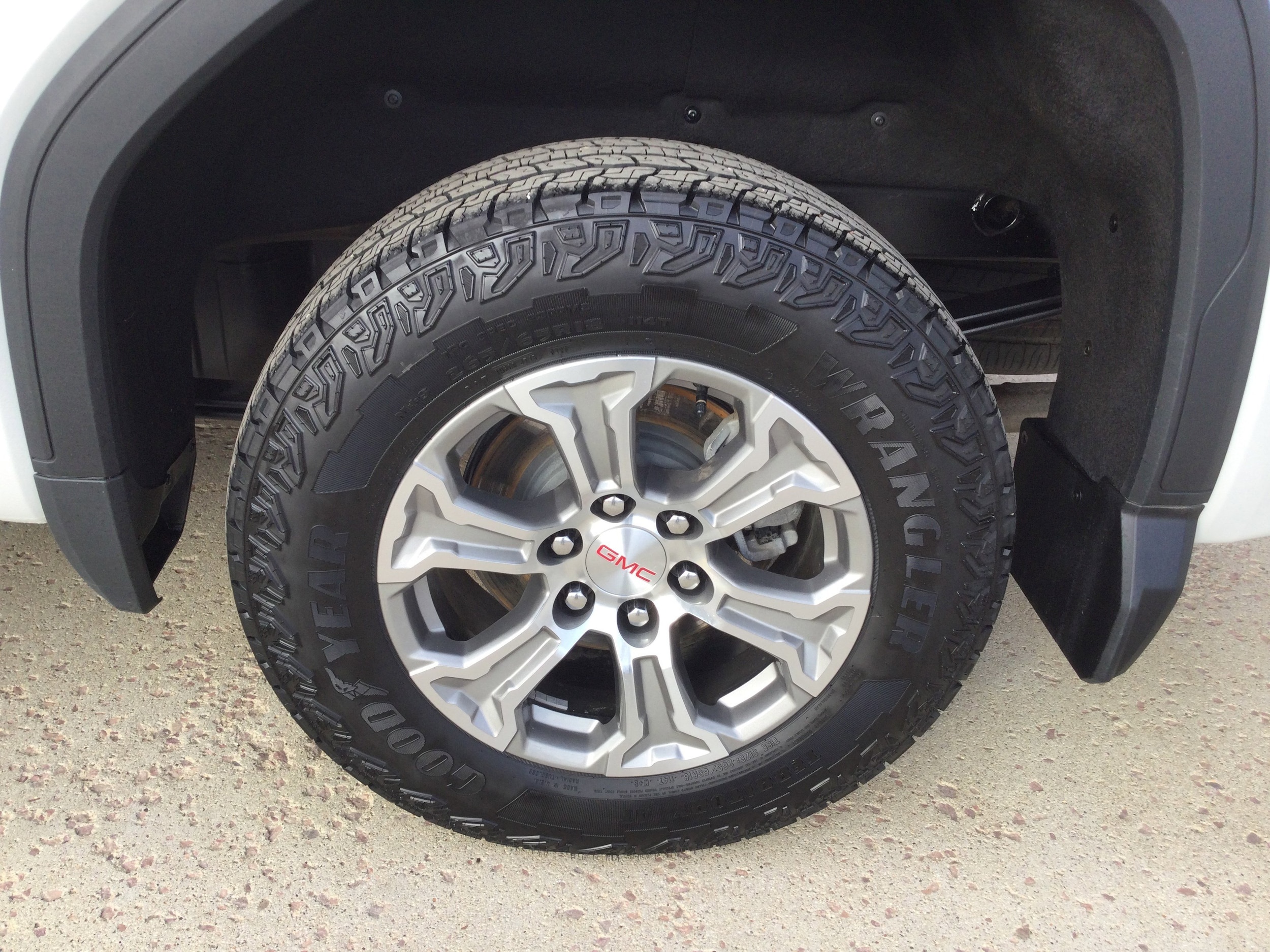 2024 GMC Sierra 1500 SLT - Photo 5