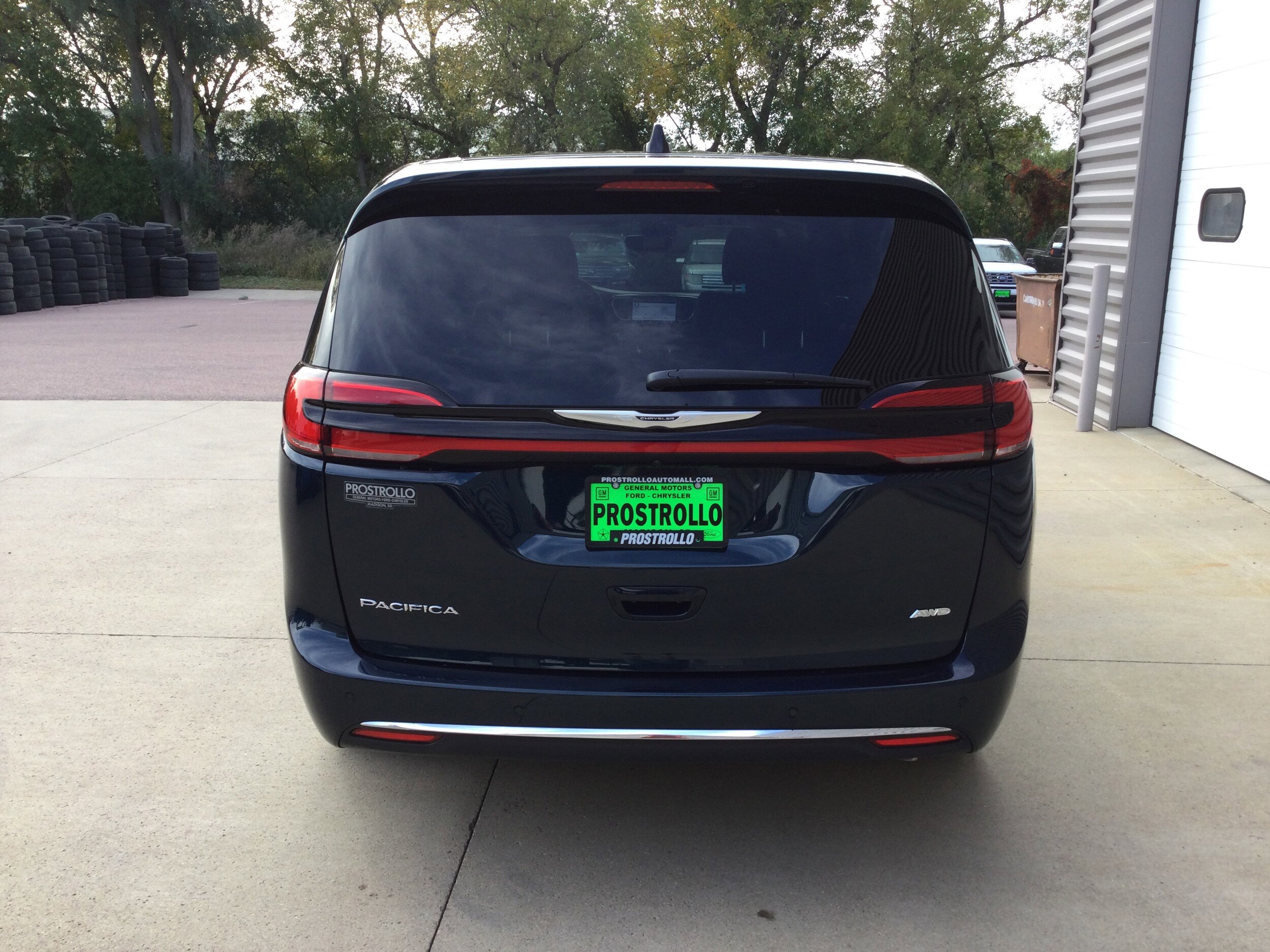 2025 Chrysler Pacifica photo 4