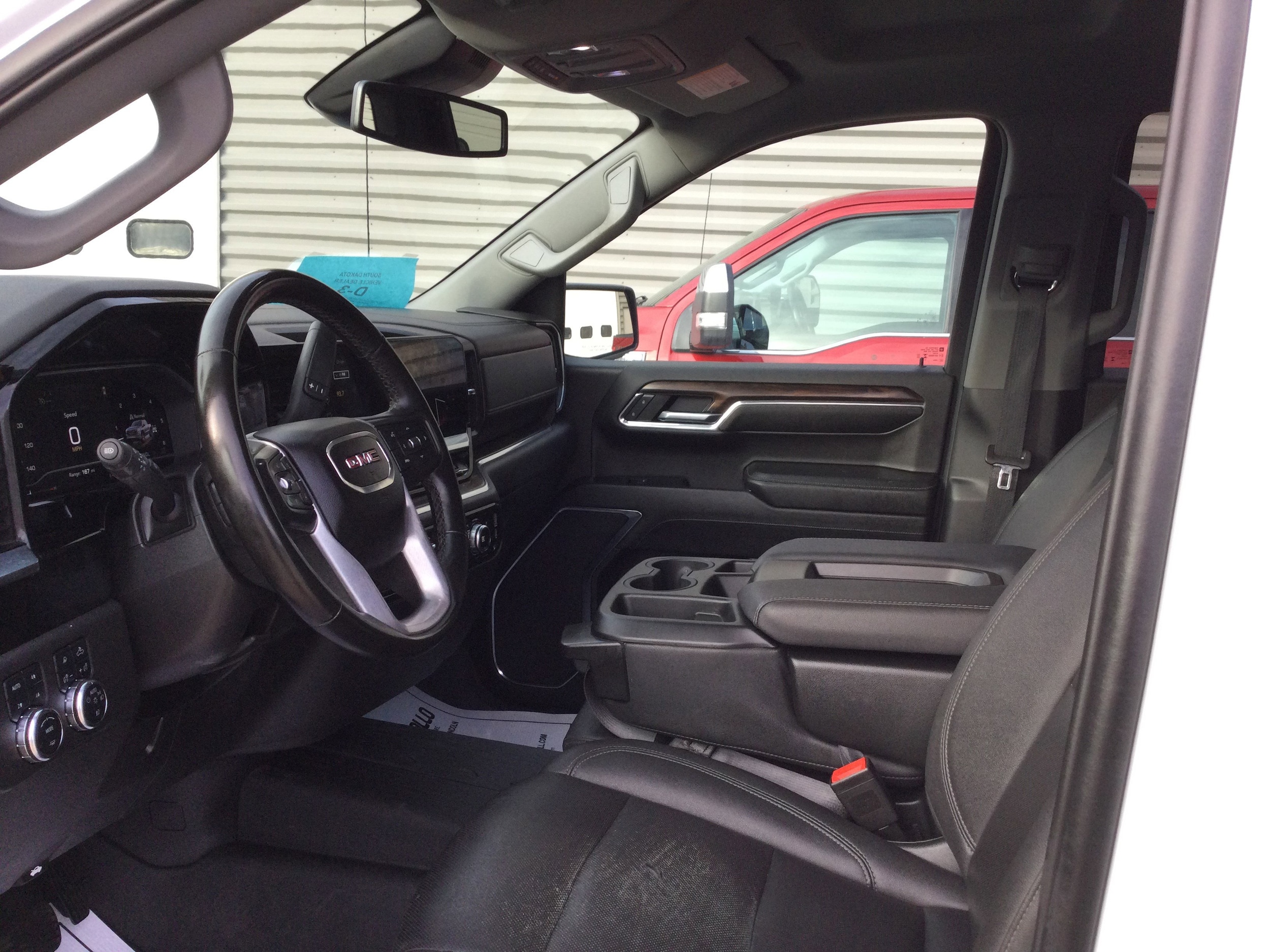 2024 GMC Sierra 1500 SLT - Photo 7