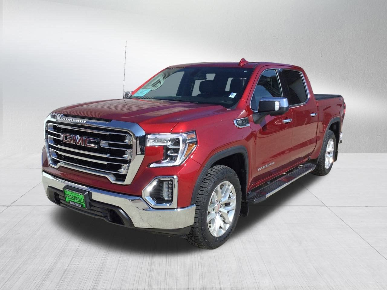 Used 2021 GMC Sierra 1500 SLT with VIN 3GTU9DED7MG227360 for sale in Madison, SD