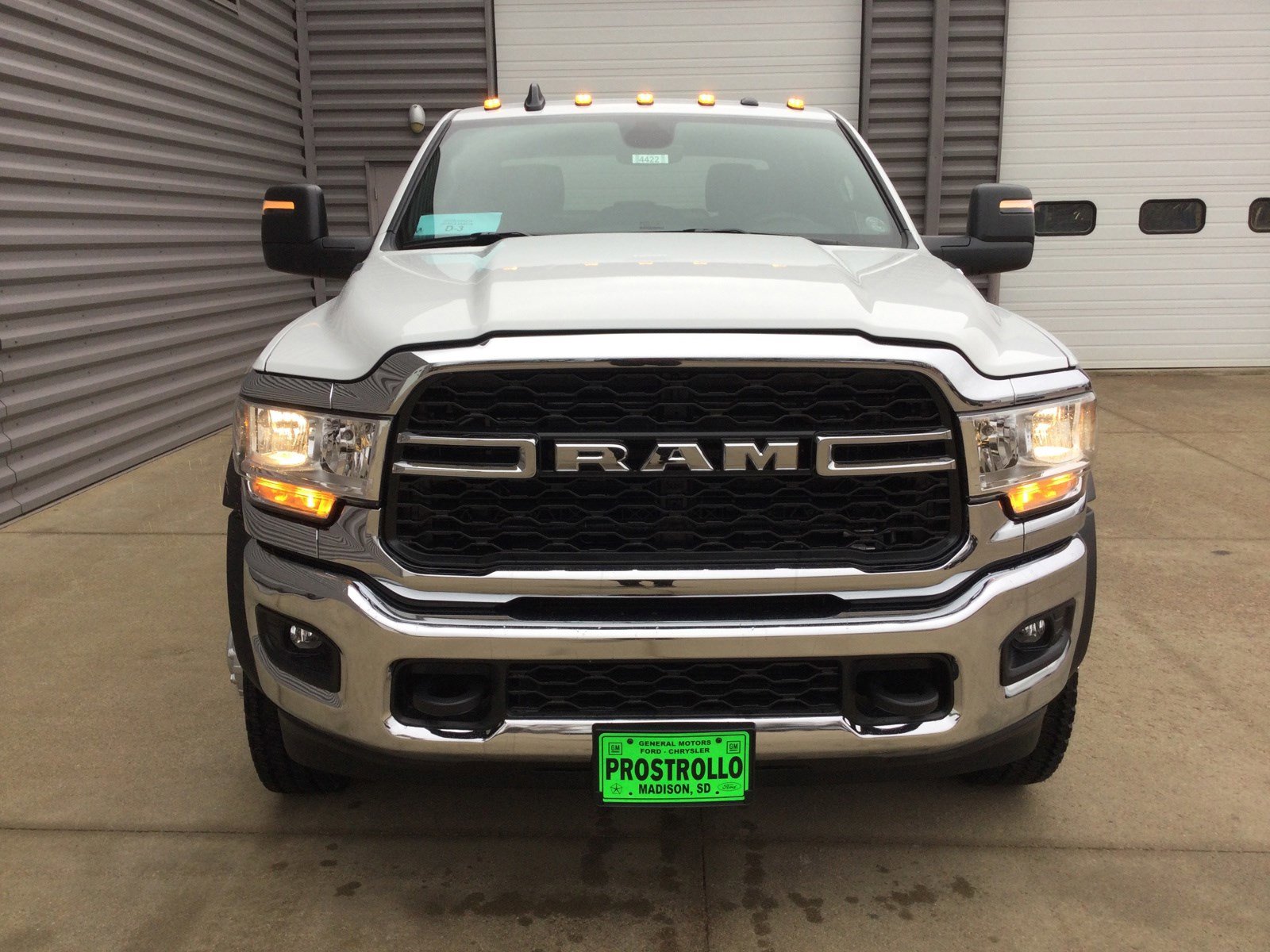 2024 Ram 5500 Tradesman photo 3