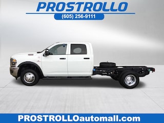 2026 Ram 3500 TRADESMAN CREW CAB CHASSIS 4X4 60' CA Pickup