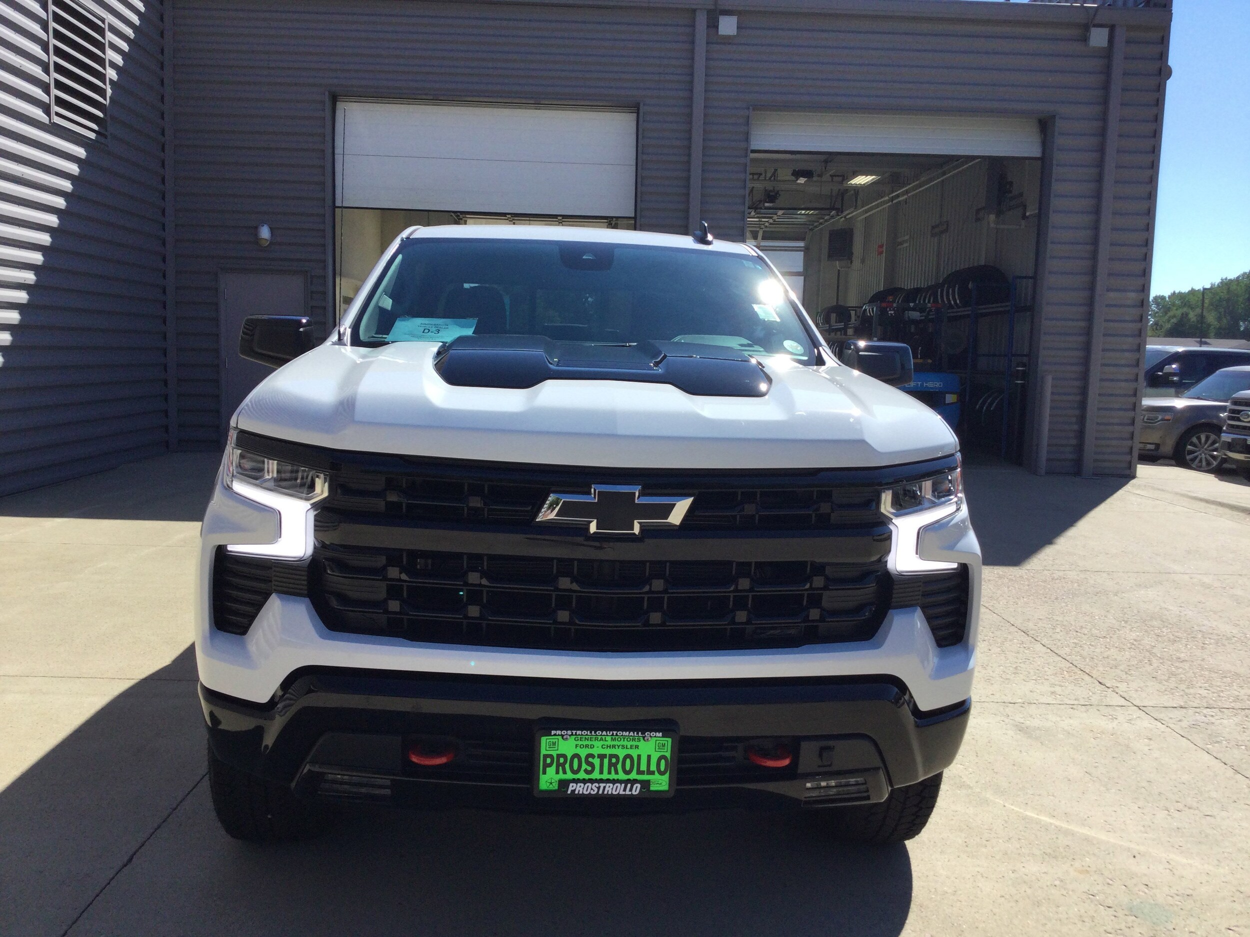 2025 Chevrolet Silverado 1500 LT Trail Boss photo 4