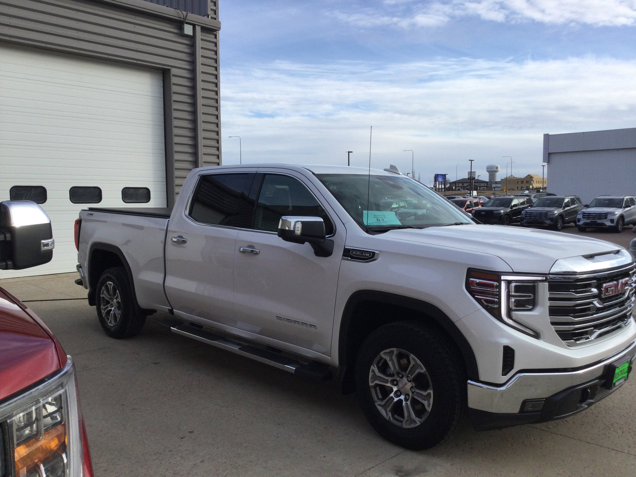 2024 GMC Sierra 1500 SLT - Photo 3