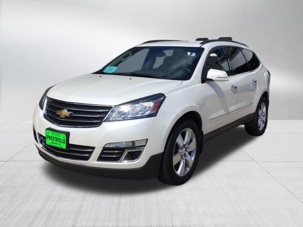 Used 2015 Chevrolet Traverse LTZ with VIN 1GNKVJKD9FJ334926 for sale in Madison, SD