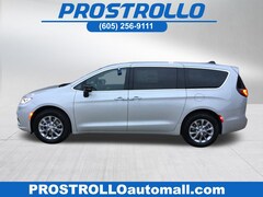 2026 Chrysler Pacifica SELECT AWD Passenger Van