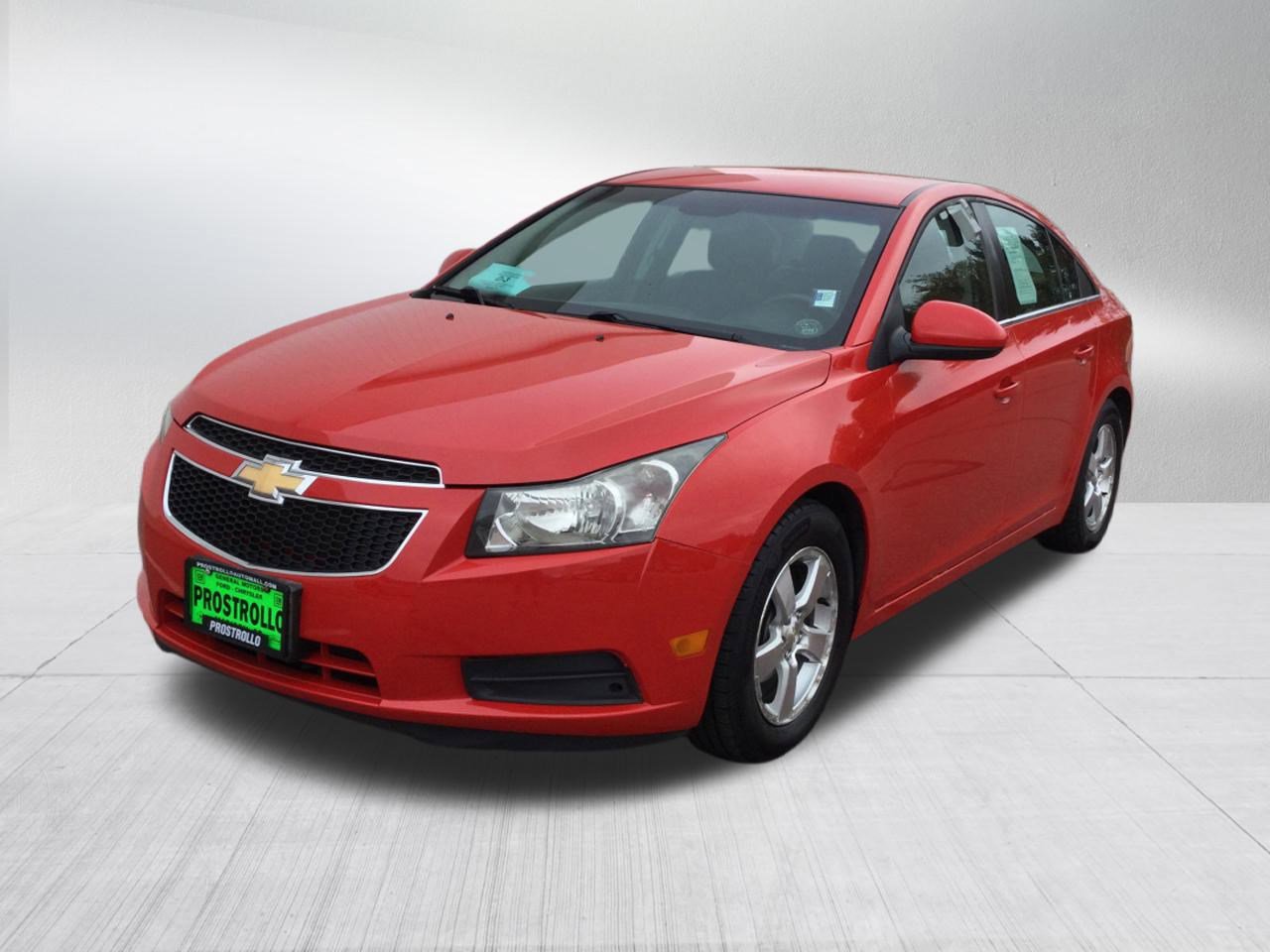 2014 Chevrolet Cruze photo 2