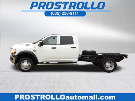 2024 Ram 5500 Chassis Cab 5500 TRADESMAN CHASSIS CREW CAB 4X4 60' CA Pickup