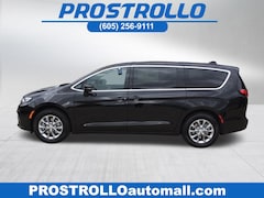 2026 Chrysler Pacifica SELECT AWD Passenger Van