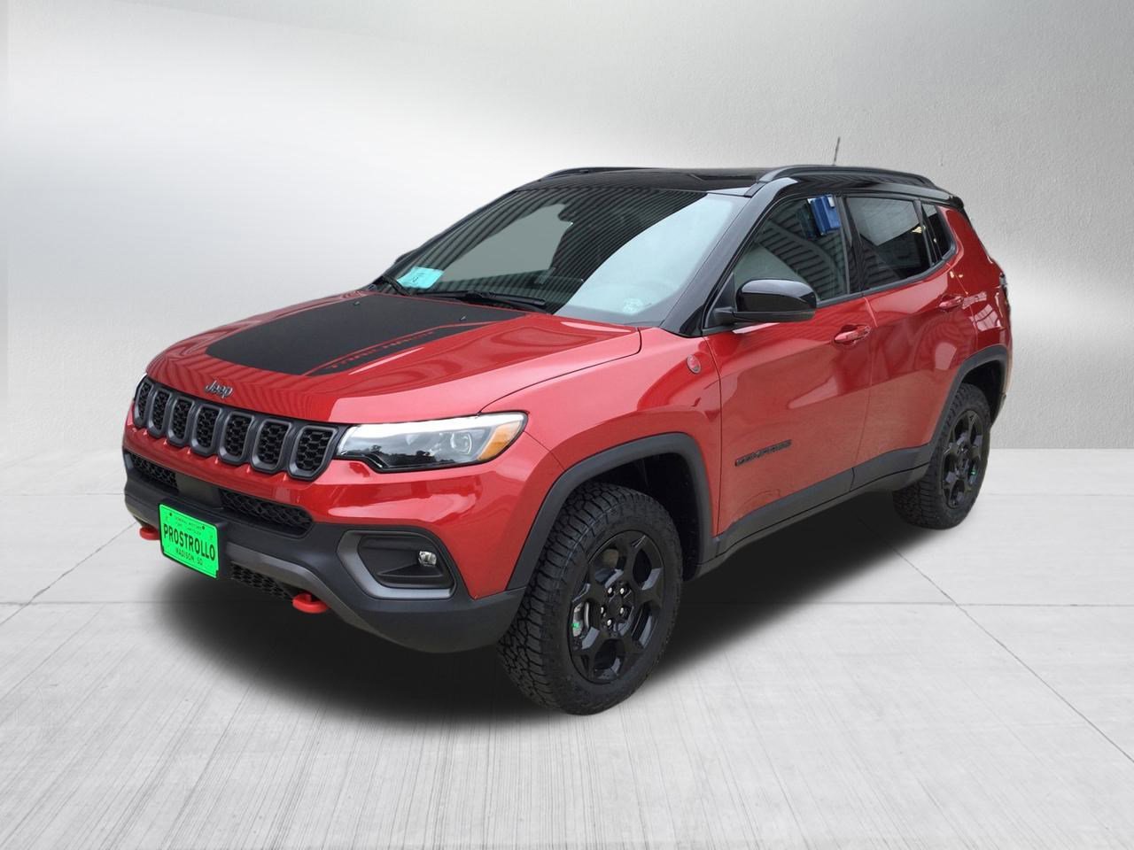 2024 Jeep Compass Trailhawk photo 2