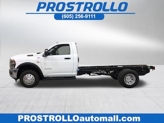 2026 Ram 3500 BIG HORN CHASSIS REGULAR CAB 4X4 84' CA Pickup
