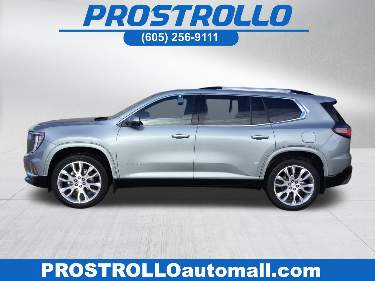 2024 GMC Acadia Denali's photo
