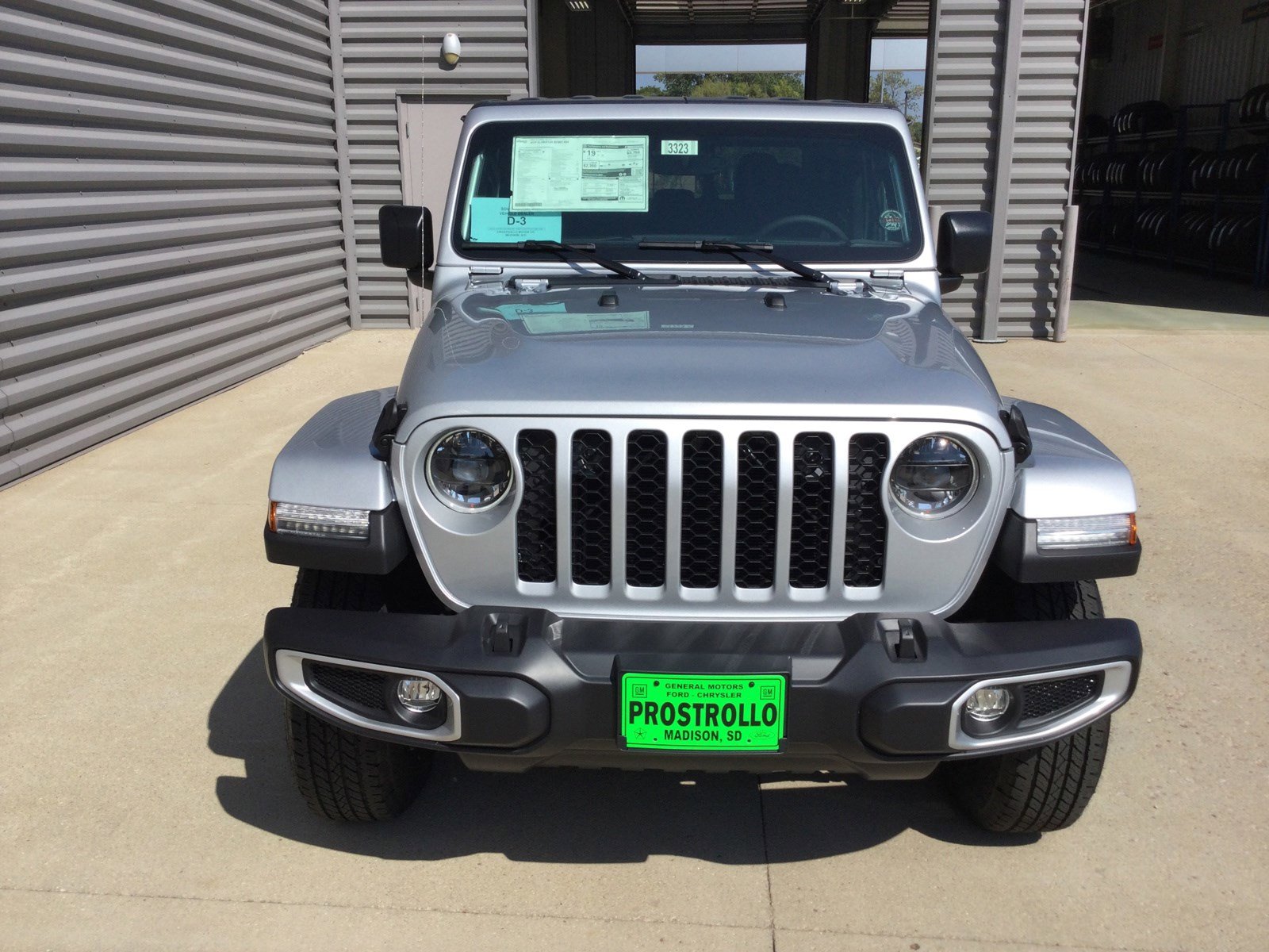 2023 Jeep Gladiator Sport S photo 3
