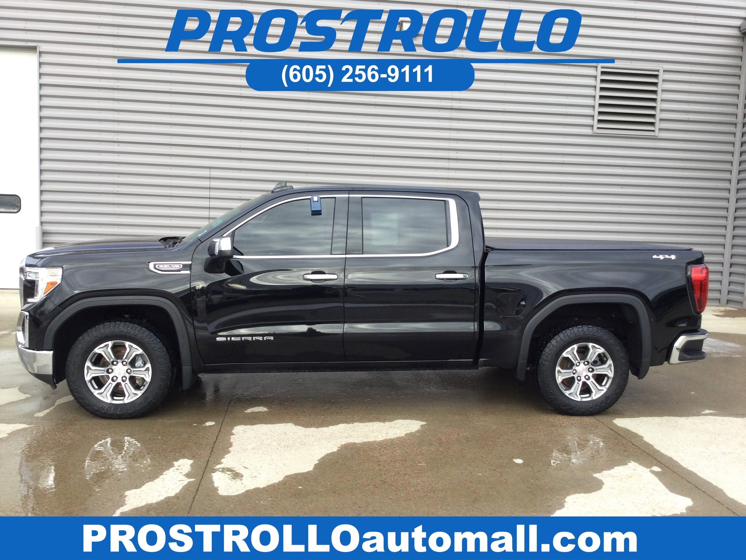 2021 GMC Sierra 1500 SLT's photo