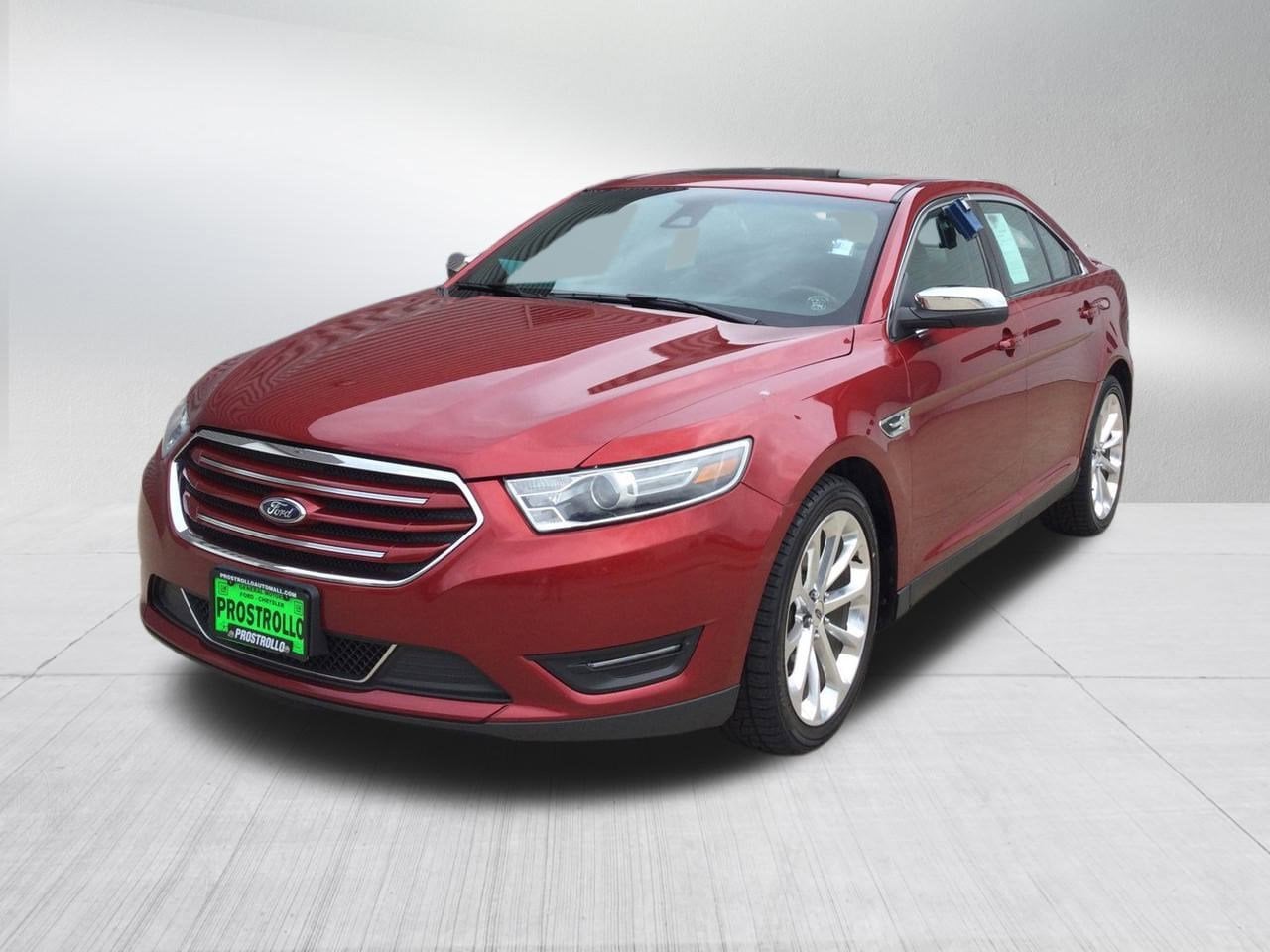 Used 2018 Ford Taurus Limited with VIN 1FAHP2F84JG117327 for sale in Madison, SD