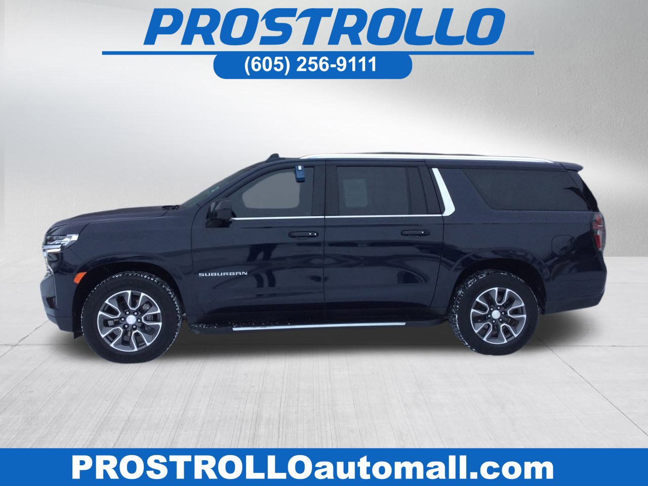 2021 Chevrolet Suburban LT's photo
