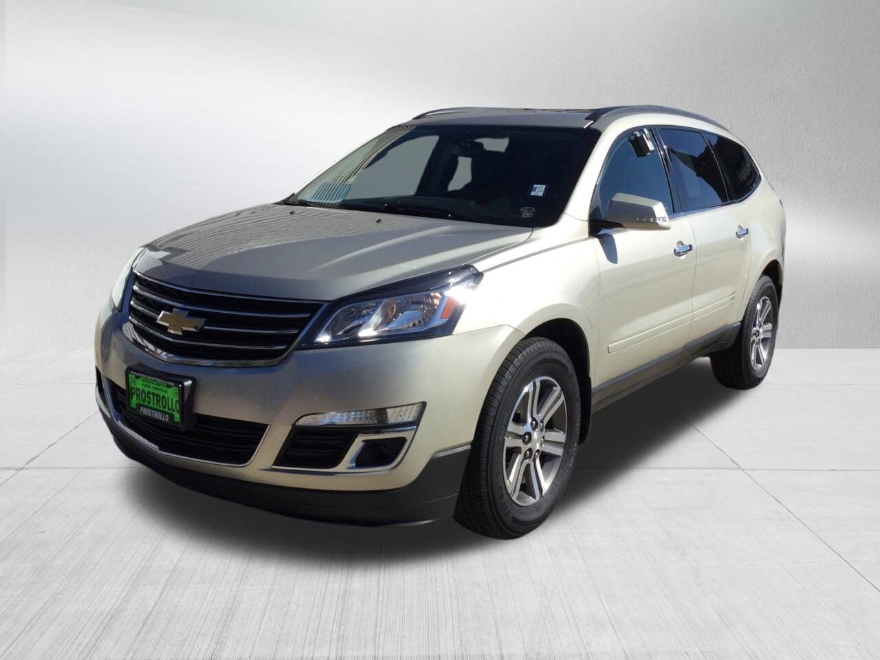 2017 Chevrolet Traverse 2LT photo 2