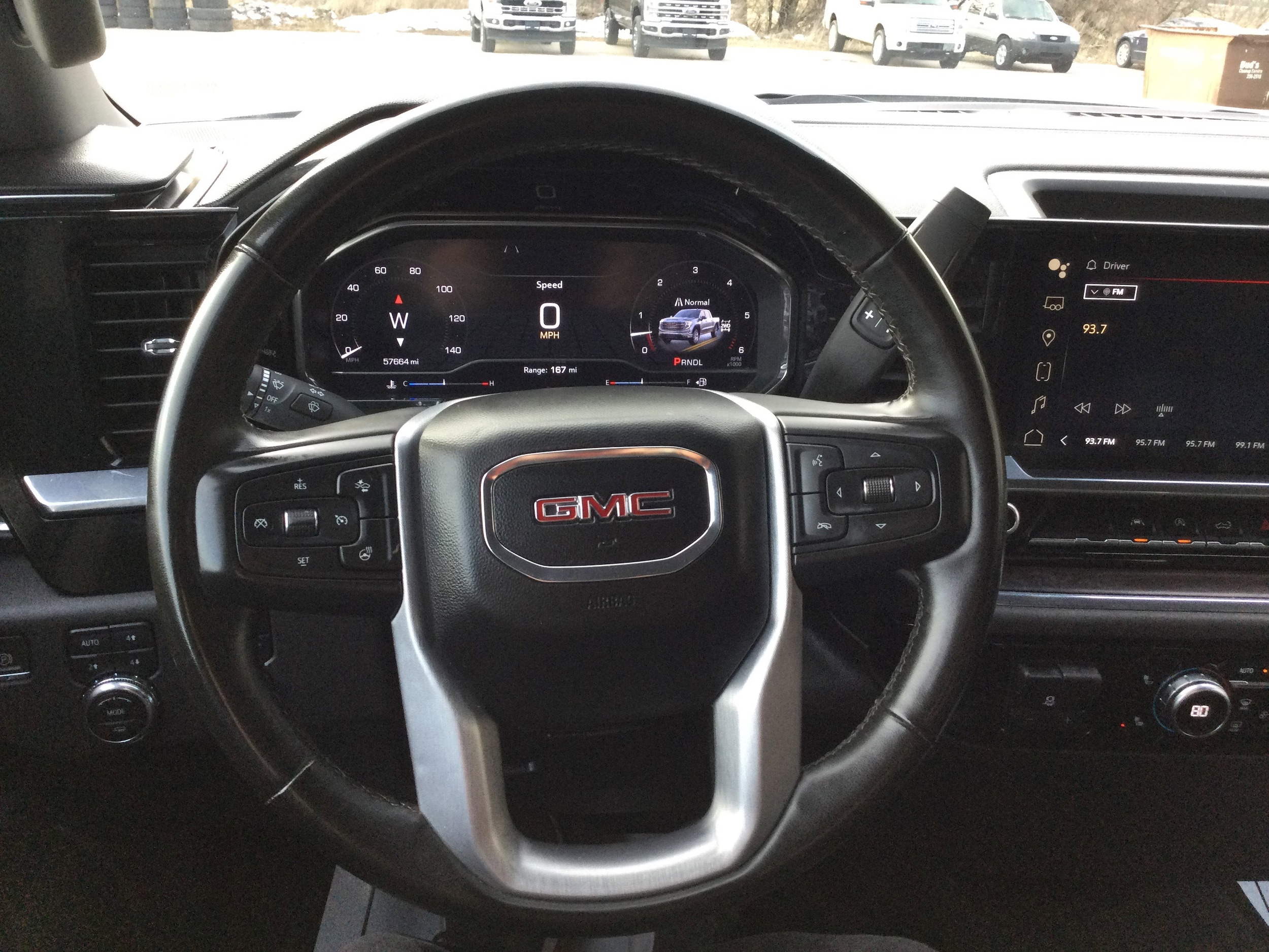 2024 GMC Sierra 1500 SLT - Photo 15