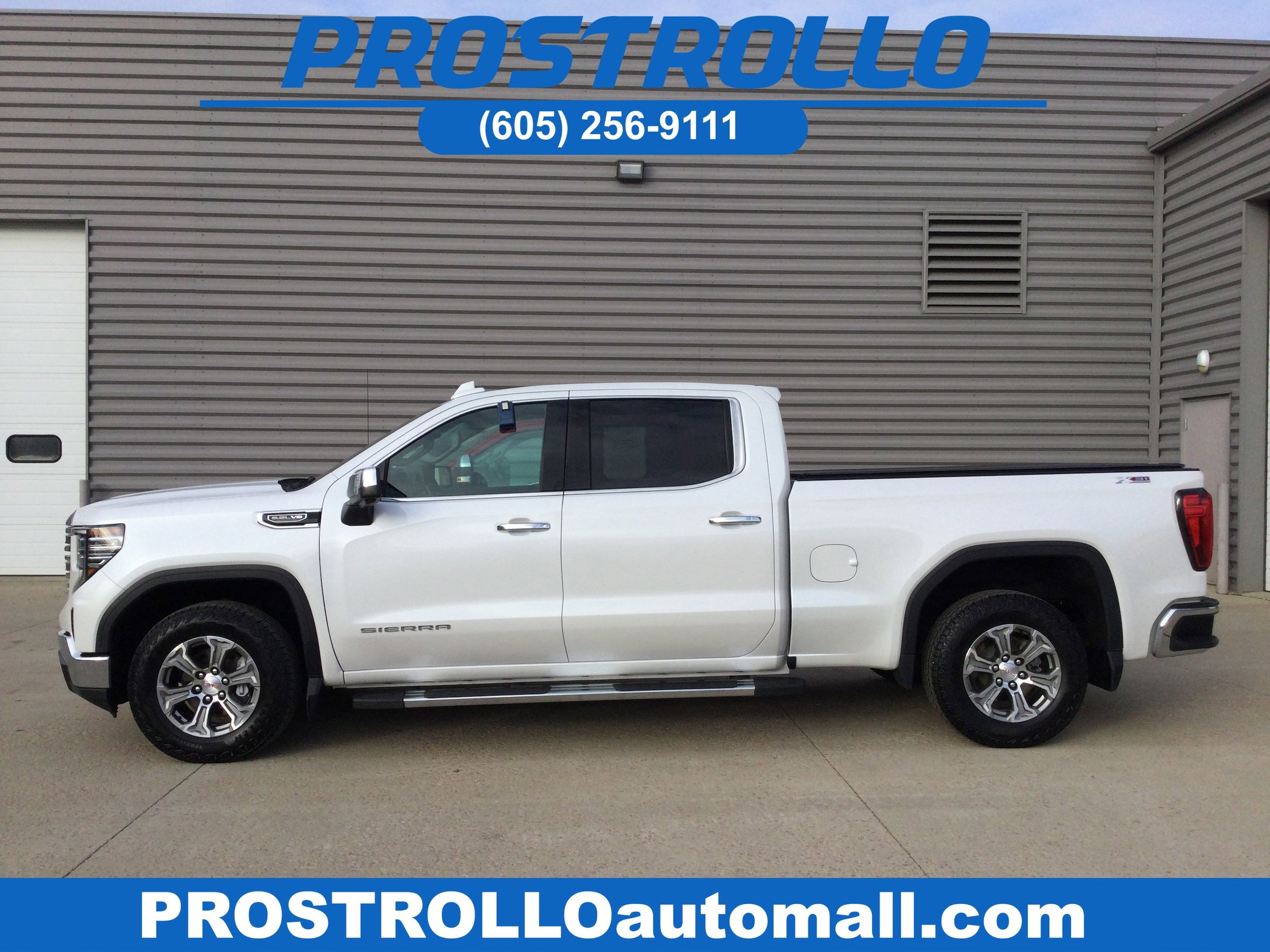 2024 GMC Sierra 1500 SLT's photo