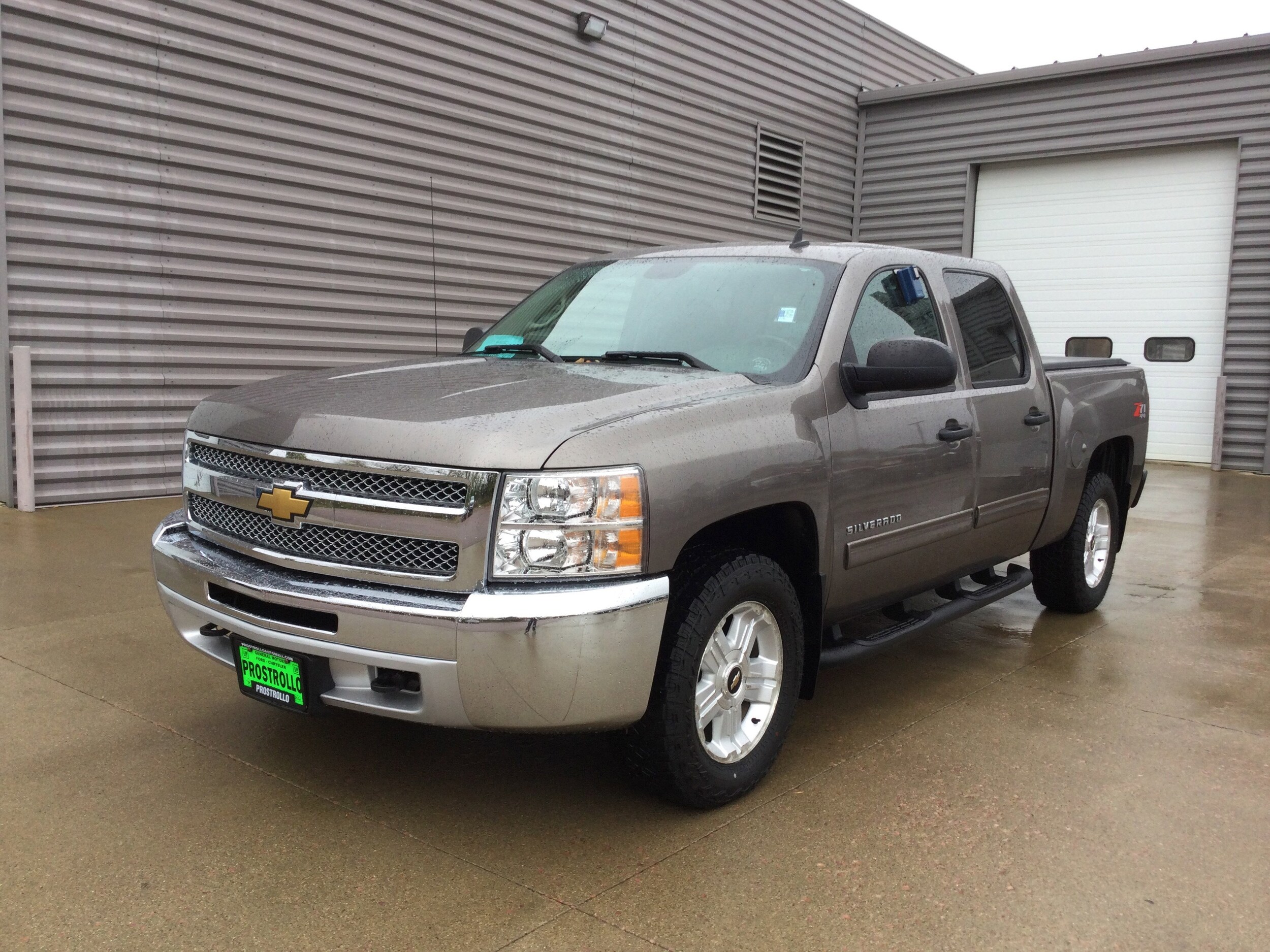 2012 Chevrolet Silverado 1500 LT photo 2