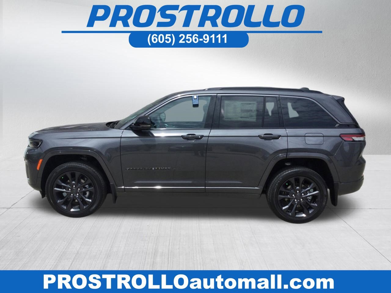 2026 Jeep Grand Cherokee Limited Reserve 4x4's photo