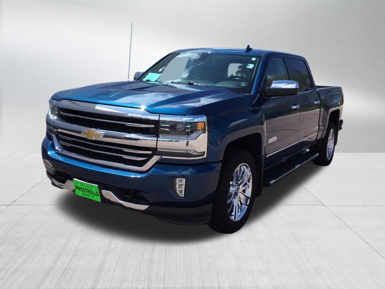 Used 2018 Chevrolet Silverado 1500 High Country with VIN 3GCUKTEJXJG504759 for sale in Madison, SD