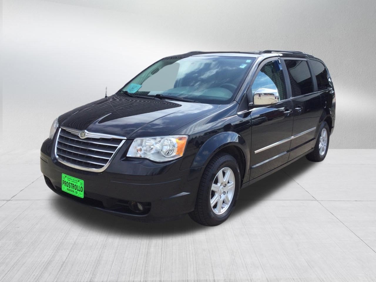 Used 2010 Chrysler Town & Country Touring with VIN 2A4RR5DX5AR240650 for sale in Madison, SD