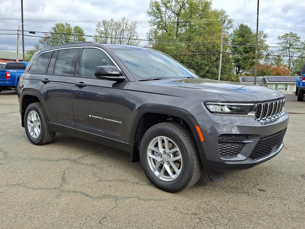 New 2025 Jeep Grand Cherokee LAREDO X 4X4 Sport Utility