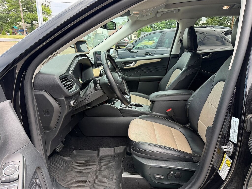 Used 2022 Ford Escape Titanium Hybrid Sport Utility