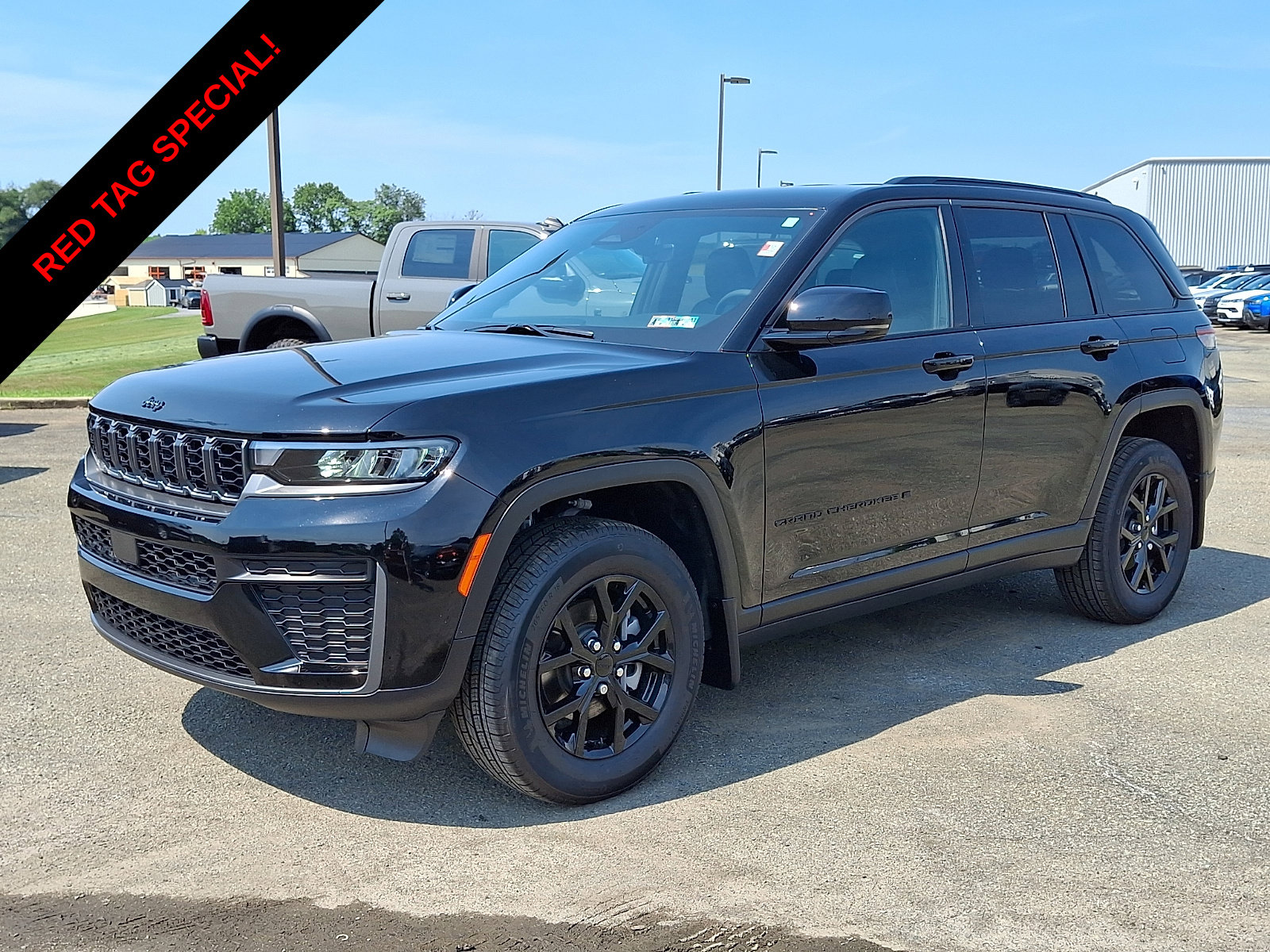 New 2026 Jeep Grand Cherokee LAREDO ALTITUDE 4X4 Sport Utility
