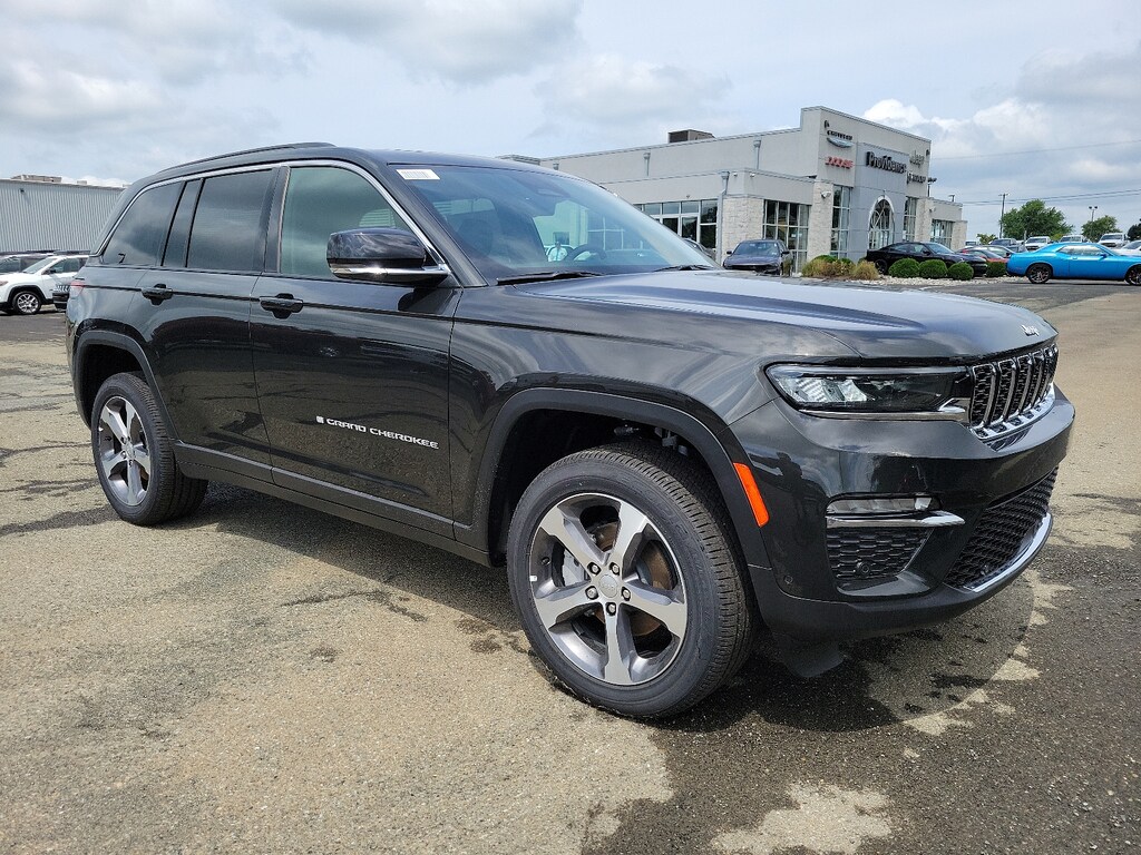 New 2024 Jeep Grand Cherokee Limited For Sale in Quarryville PA
