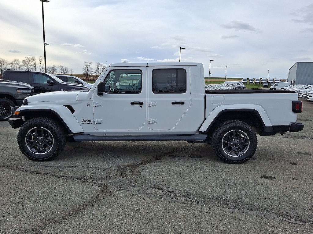 Used 2020 Jeep Gladiator Overland 4X4 Crew Cab