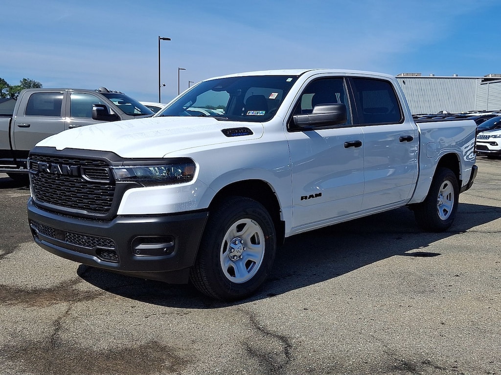 New 2026 Ram 1500 TRADESMAN CREW CAB 4X4 5'7 BOX Pickup