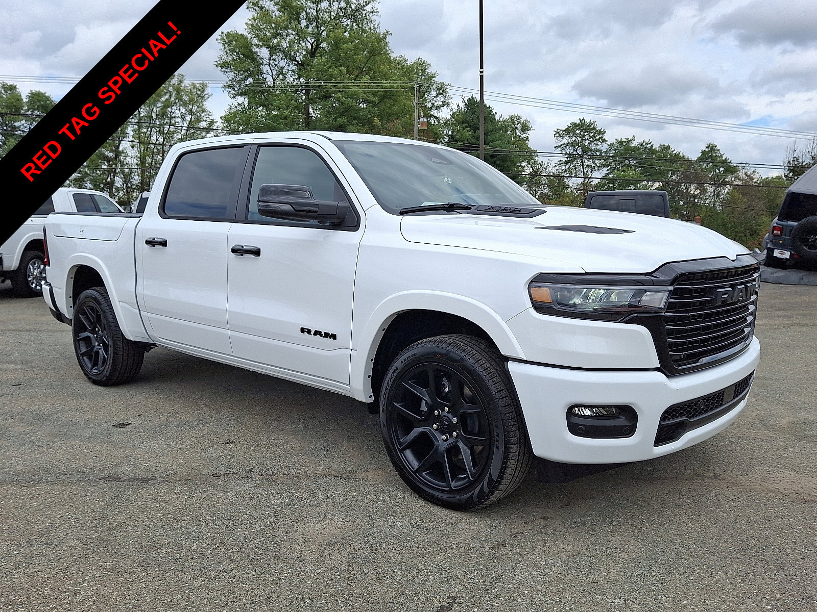 2026 Ram 1500 LARAMIE CREW CAB 4X4 5'7 BOX Pickup