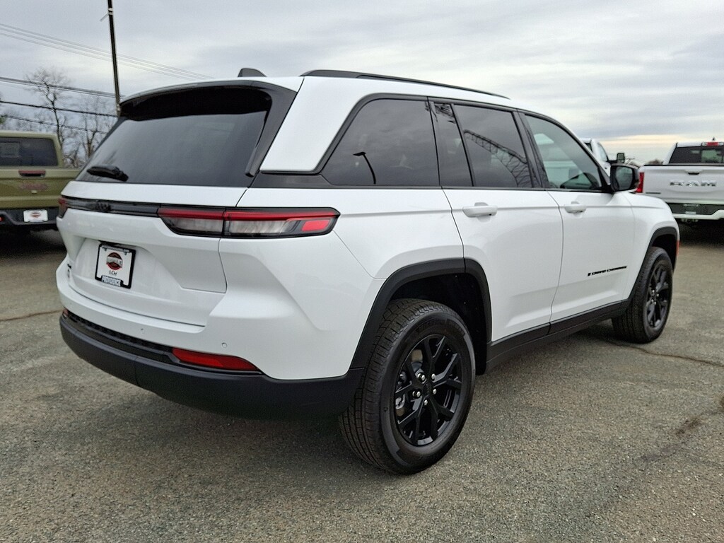 New 2025 Jeep Grand Cherokee Altitude X 4x4 Sport Utility