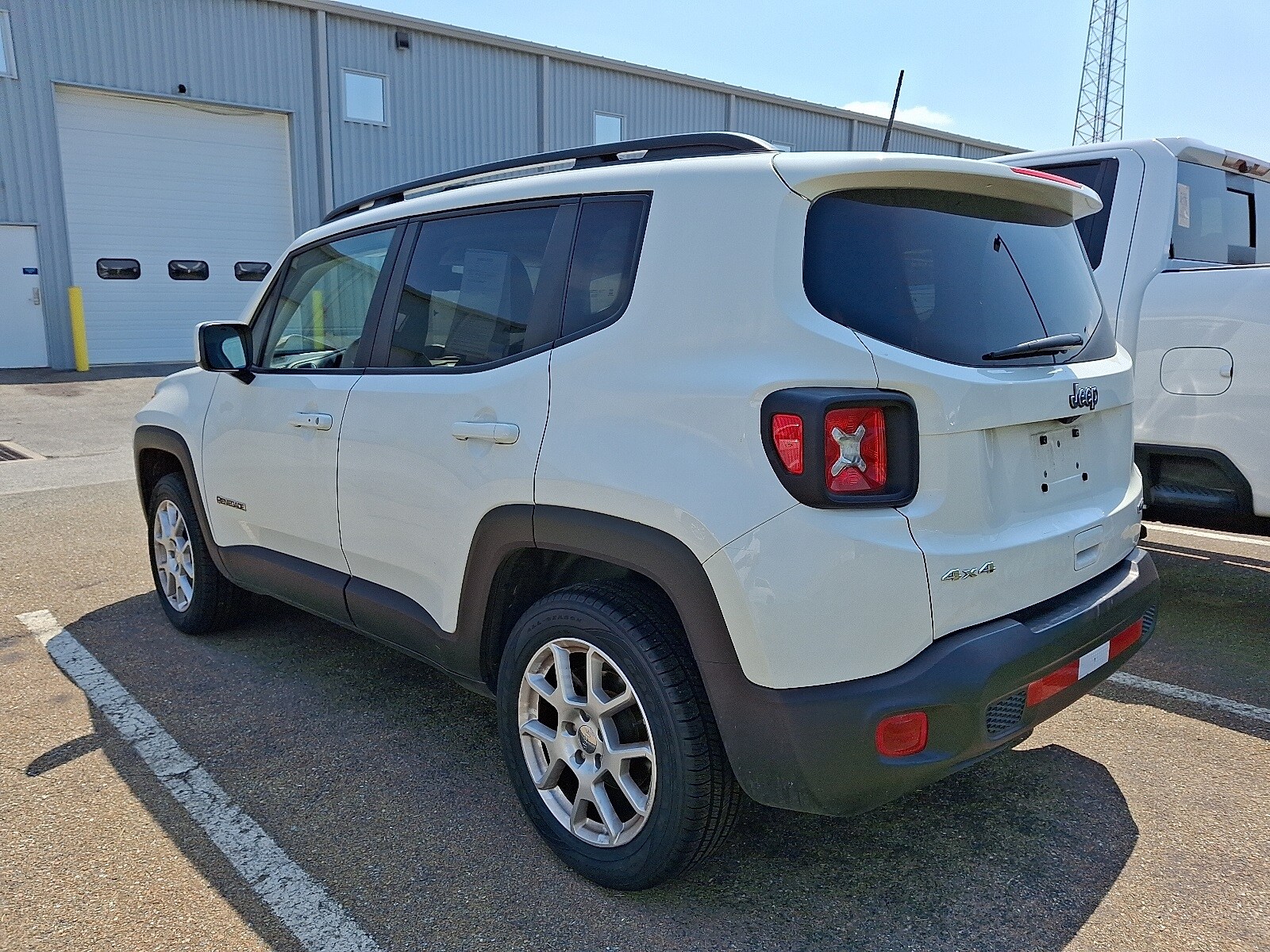 2021 Jeep Renegade Latitude photo 3