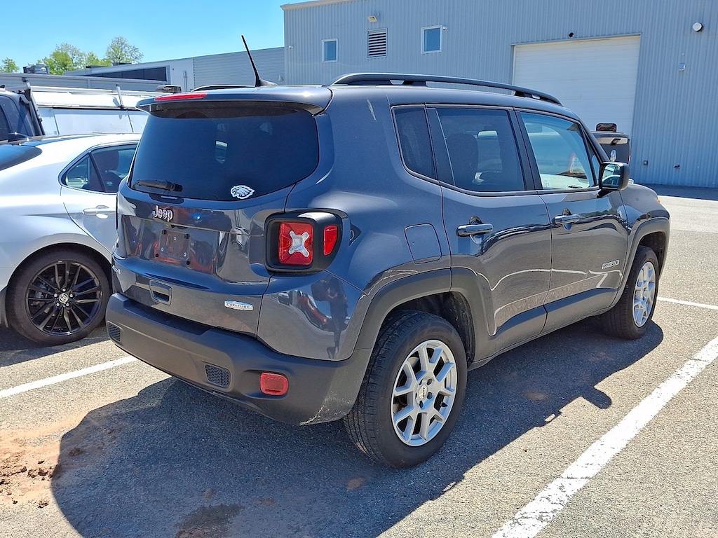 Used 2022 Jeep Renegade Latitude 4x4 Sport Utility
