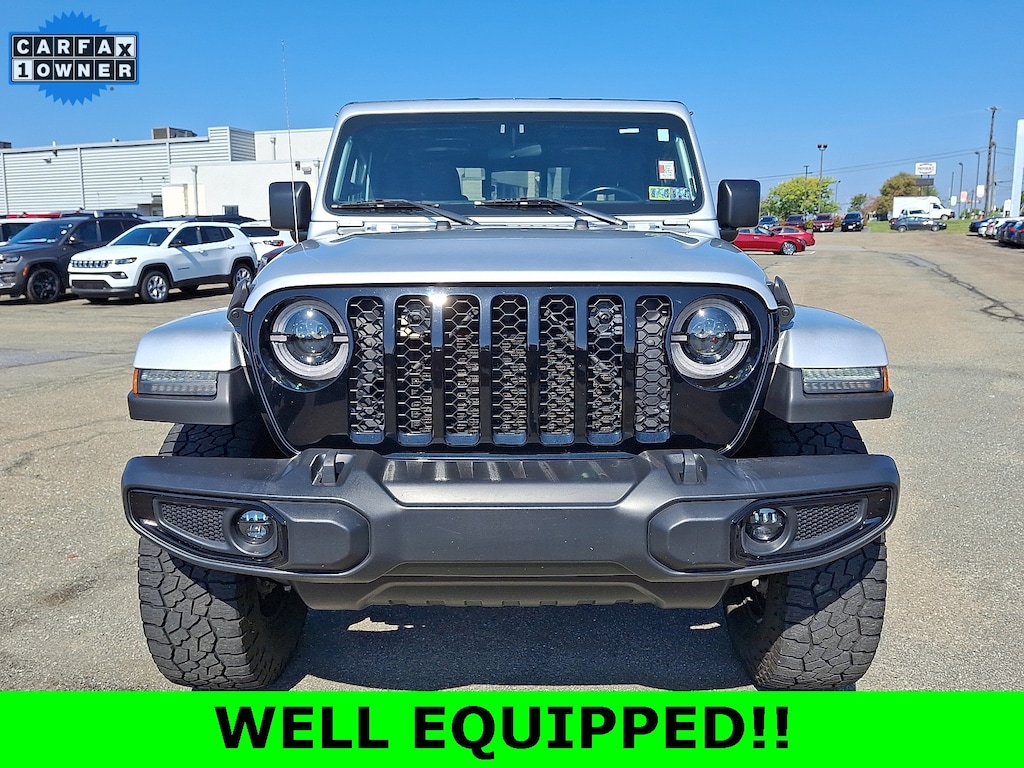 Used 2022 Jeep Gladiator Willys 4x4 Crew Cab