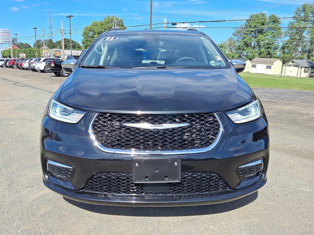 Used 2023 Chrysler Pacifica Limited Passenger Van