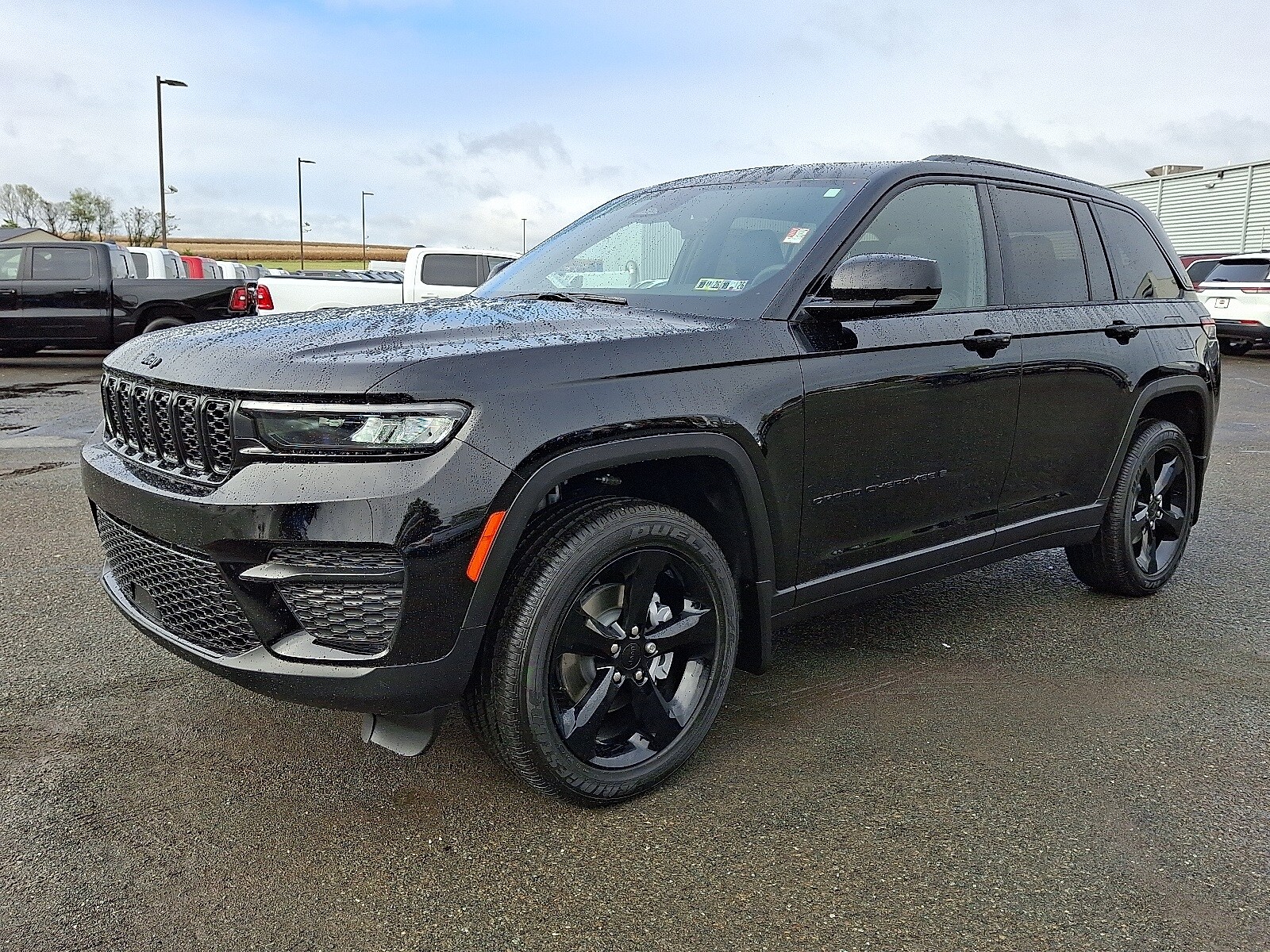 2025 Jeep Grand Cherokee Altitude photo 2
