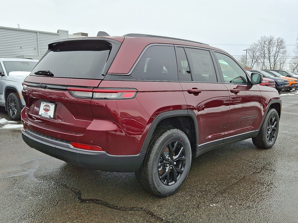New 2026 Jeep Grand Cherokee Altitude 4x4 Sport Utility