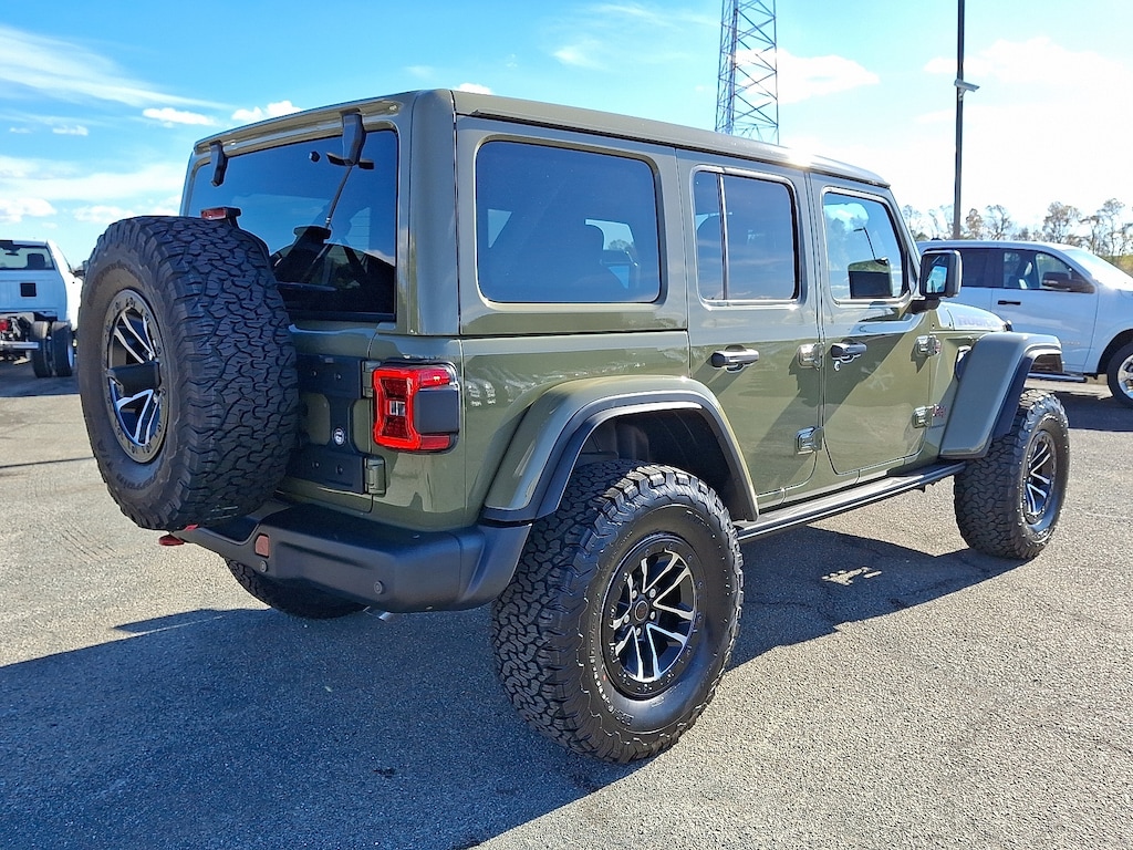 New 2026 Jeep Wrangler 4-DOOR RUBICON X Sport Utility