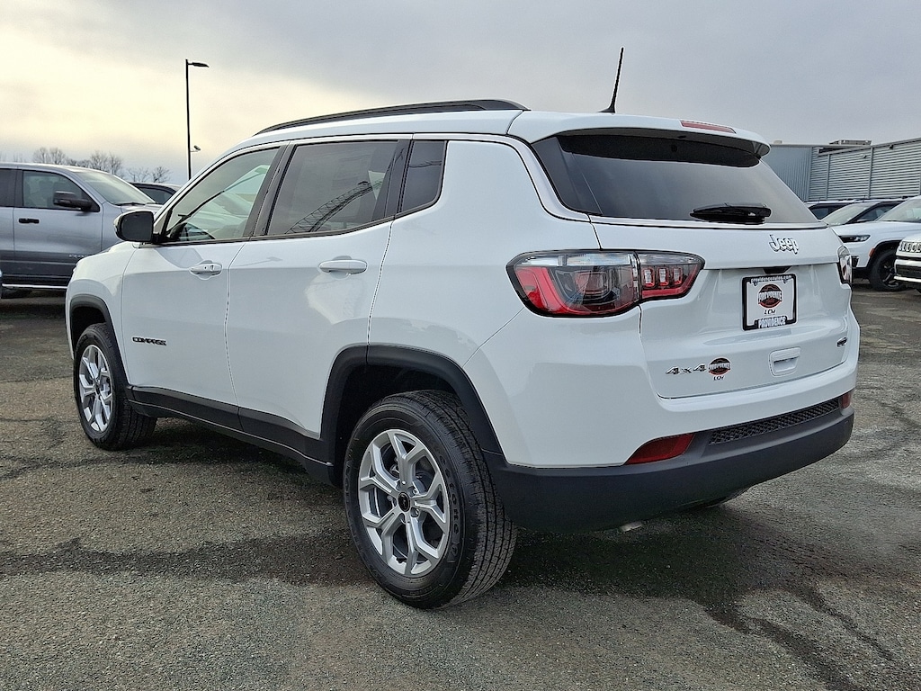 New 2026 Jeep Compass Latitude Sport Utility