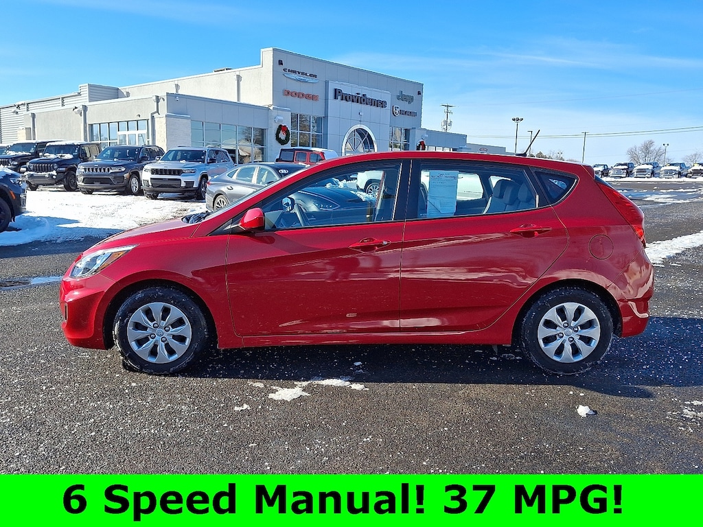 Used 2017 Hyundai Accent SE Hatchback