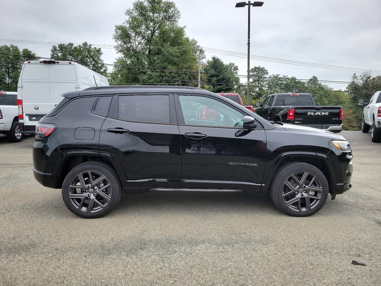 2024 Jeep Compass Limited photo 2